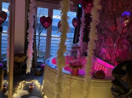 EGZOTYCZNY Diamonds i Zanzi w Krainie Alicji, hotel v destinaci Ełk