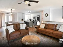 Across from the Ark - Sleeps 8