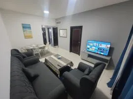 Stylish 1BR Walk to Beach