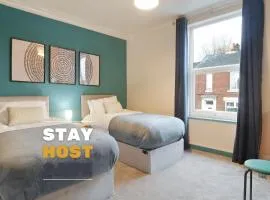Treeton - Brand New 3 Bed House, FREE Parking & Great for Groups - Hosted by Stay Host Save