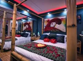 Stanislas Sensual Bali Love Room Jacuzzi 300m place Stanislas