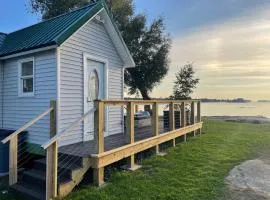 1000 Islands Waterfront Cottage