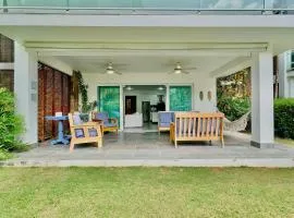 New! Oceanfront Apt W- Private Beach - Las Terrenas