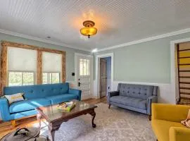 Cozy Vintage Cabin with Starlink Wifi and near to Smokies