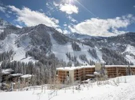 Condo Right on the Snowbird Slopes!