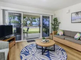 Ground floor air conditioned, fabulous waterviews overlooking Pumicestone Passage