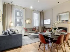 Luxurious 3 Bed Central Covent Garden Penthouse