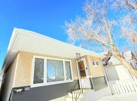 Cozy main floor, 03 Bedrooms, close to Downtown REGINA, Hotel in Regina