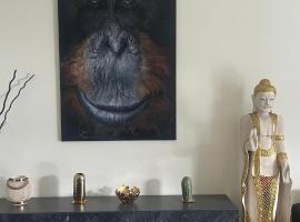 Bang Tao Garden Beach - Penthouse, hotel v destinaci Ban Lum Fuang