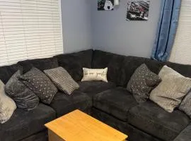 Charming 3-bedroom house next to Hollywood Casino! 1 minute from Interstate 75