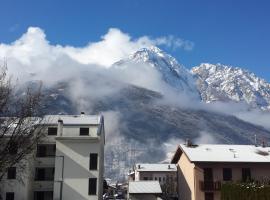 Valsassina Rent, hotel en Introbio