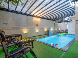 Serenity Meadows with Pool by VEO - Part of StayVista