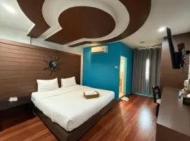 Bed By Cruise Hotel At Samakkhi-Tivanont