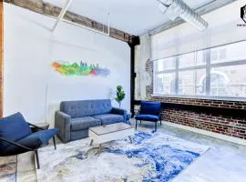 The Stallion #106 - Walk to Museums, Luxe Loft with free gated parking