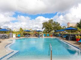 Hampton Inn Orlando-International Airport, hotel poblíž Mezinárodní letiště Orlando - MCO, Orlando