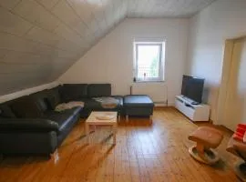 85 qm DG nahe Uni und City bis 6 P 4 Zi KDB