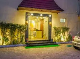 KANHA HOMESTAY & Motel