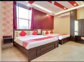 Hotel Abhi family guest house, hotel in Lucknow