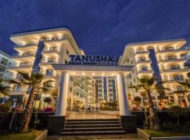 Tanushaj Beach Resort, hotel v destinaci Shëngjin