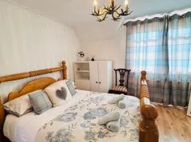 Lovely house close to Edinburgh, Dunfermline, M90