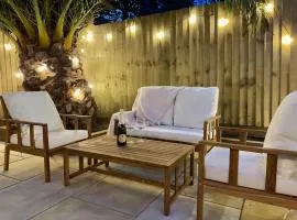 The Palms at No10 - Spacious and Family Friendly