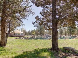 Jumping Juniper Ranch Yurt, hotel a Sisters
