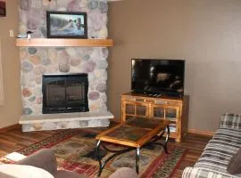 2 Bedroom Lower Lakefront Condo, Wild Eagle Lodge #116
