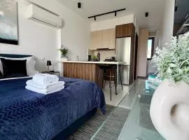 Chill and Stay-Luxury Studio in Kato Paphos