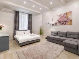 Royal apartment on Lysenka 5