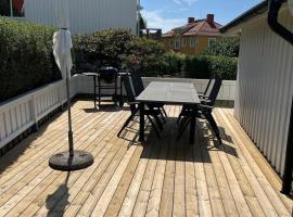 Newly renovated, near town center, hotel v destinaci Grebbestad