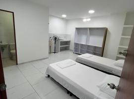 Hospedaje - Casa Alameda, hotel in Cali