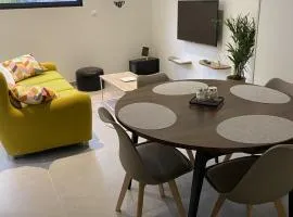 Maison individuelle avec terrasse et parking