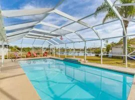 4 Mi to Warm Mineral Springs Canal-Front Getaway