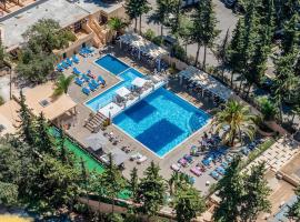 Studio on Maria Luisa Beach Wifi Parking Swimming Pool, hotel in Olhos de Água