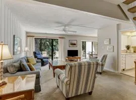2135 Beachwood