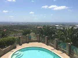 Private Bedroom & Bathroom Grove, Pool & City View