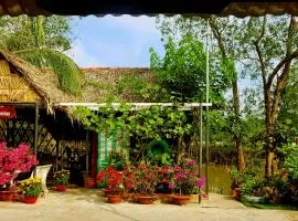 BOSA Homestay - Mekong Riverside