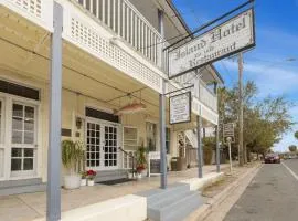 Historic Island Hotel