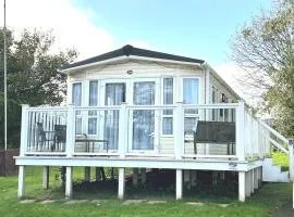 2 Bedroom Caravan NV13, Lower Hyde, Shanklin, Isle of Wight