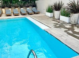 divino con pileta y balcón en el super chic Palermo Chico Tessa I Appartment, hotel in Buenos Aires