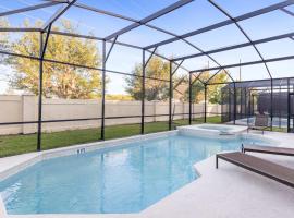 Upstay Sonoma Resort Retreat with Private Pool and BBQ area, glamping em Kissimmee