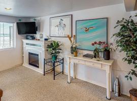 Flounder's Crib Condo, hotel em Lincoln City