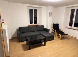 Villa Olian - au c&oelig;ur du Val-de-Travers, feriehus i Travers