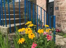 Riverside Apartment in Inverness City Centre