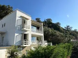 Villa Dhermi