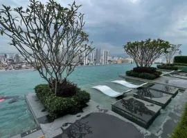 2BR Georgetown Luxury Suite #RooftopPool #Beacon