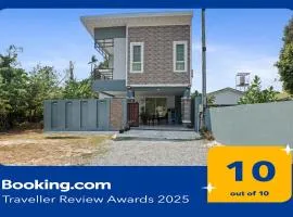 Phuket-Chalong 3-Bedrooms 240m2 Private XLarge Family Villa