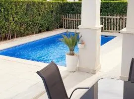 Villa mit privatem Pool, zentrumsnah