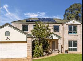 Modern Home - 10 Guests - 5 Bedrooms and Pool, hotel v destinaci Bundamba