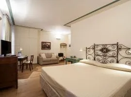 Borromeo Rooms Bed & Living